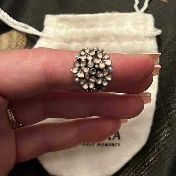 Pandora Ring - Picture 1 of 5
